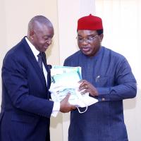 Chief Solomon Akuma SAN Reciveing gift from the ES